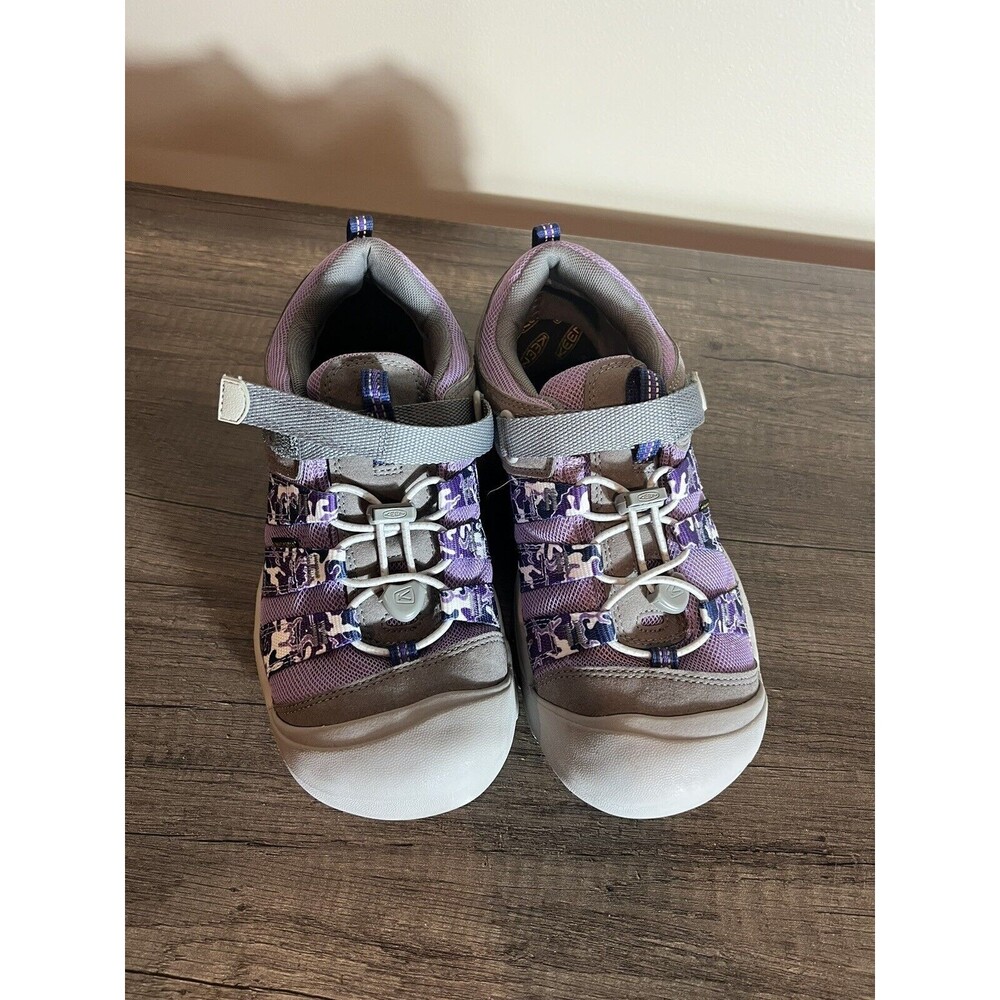 KEEN Womens Newport Purple Gray Round Toe Low Top Sneakers Size 7